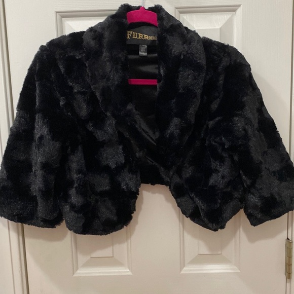 Fake fur jacket for going out size small black - Picture 1 of 1